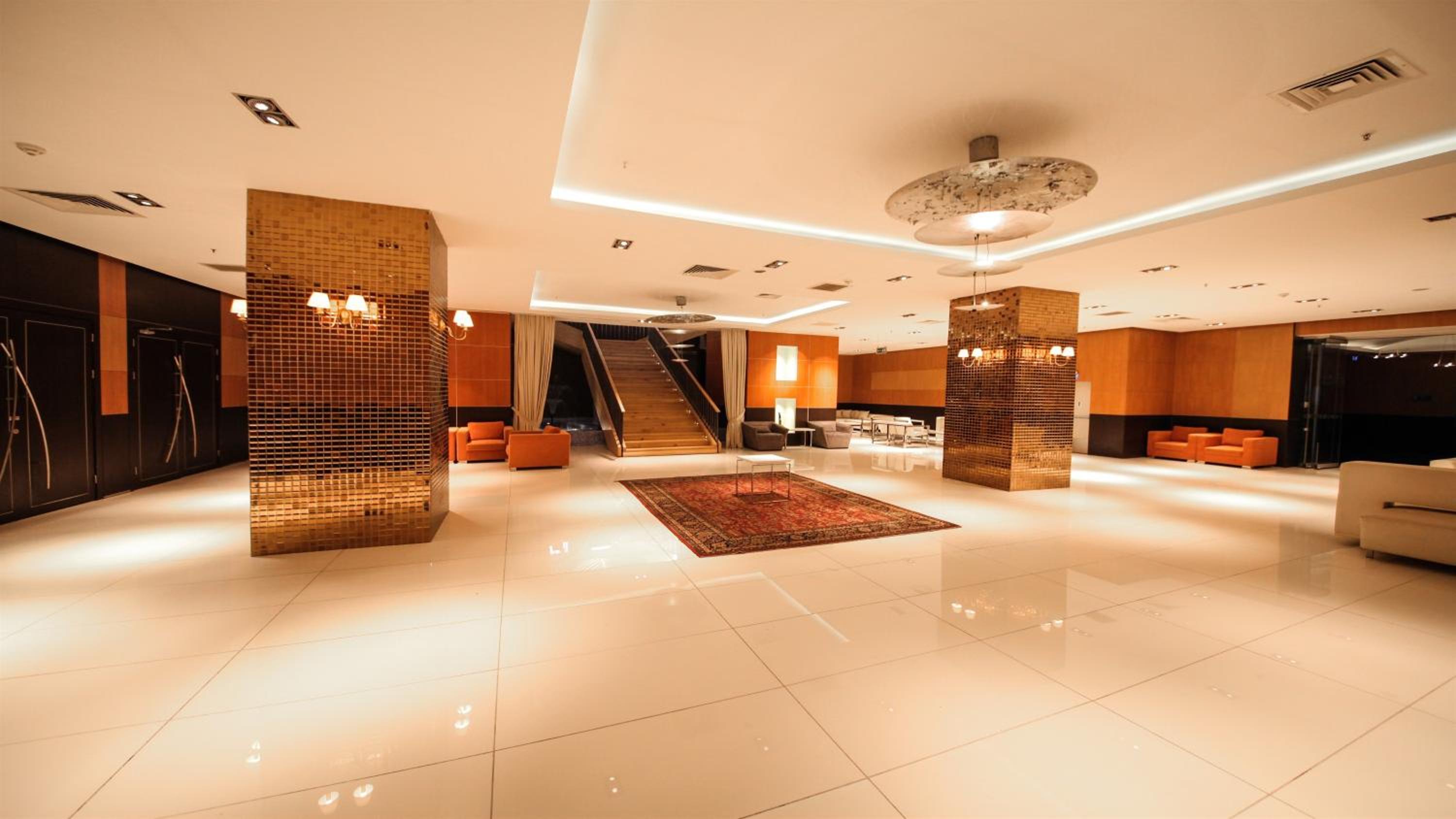 ADM Grand Hotel